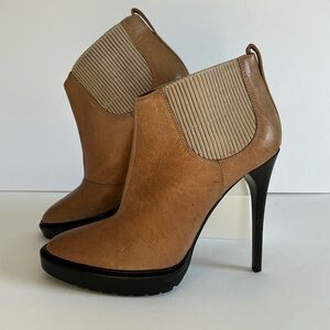 Burberry Leather High Heel Tan Ankle Boots 40